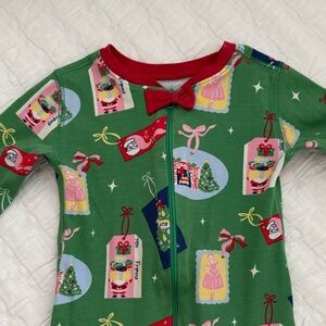 The Beaufort Bonnet Company Green Pajama Set with Red Trim